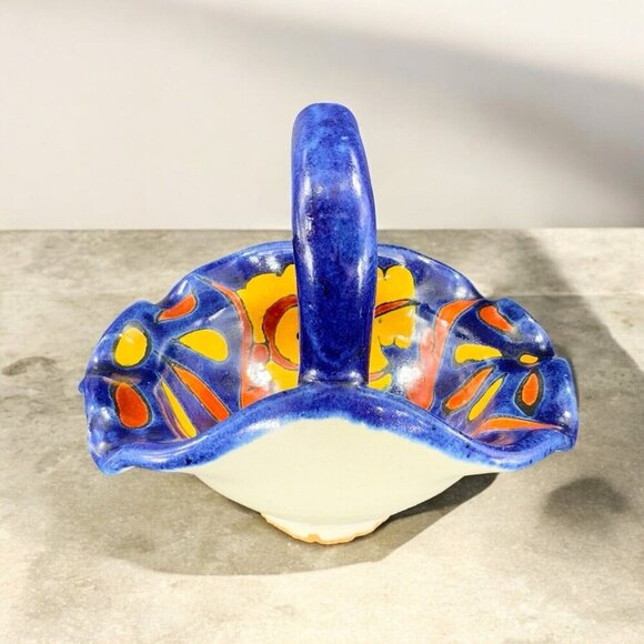 Vintage Talavera Mexico Pottery Hand Made Basket Bowl Hand Painted Signed Bottom - Picture 3 of 16